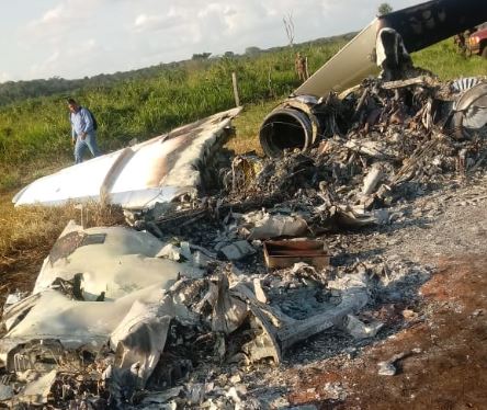 Avioneta incinerada localizada en Petén. (Foto Prensa Libre: MP). 