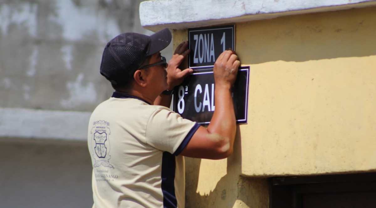 Más de cuatro mil 600 casas contarán con nomenclatura, en San Juan Alotenango, Sacatepéquez. (Foto Prensa Libre: Cortesía)