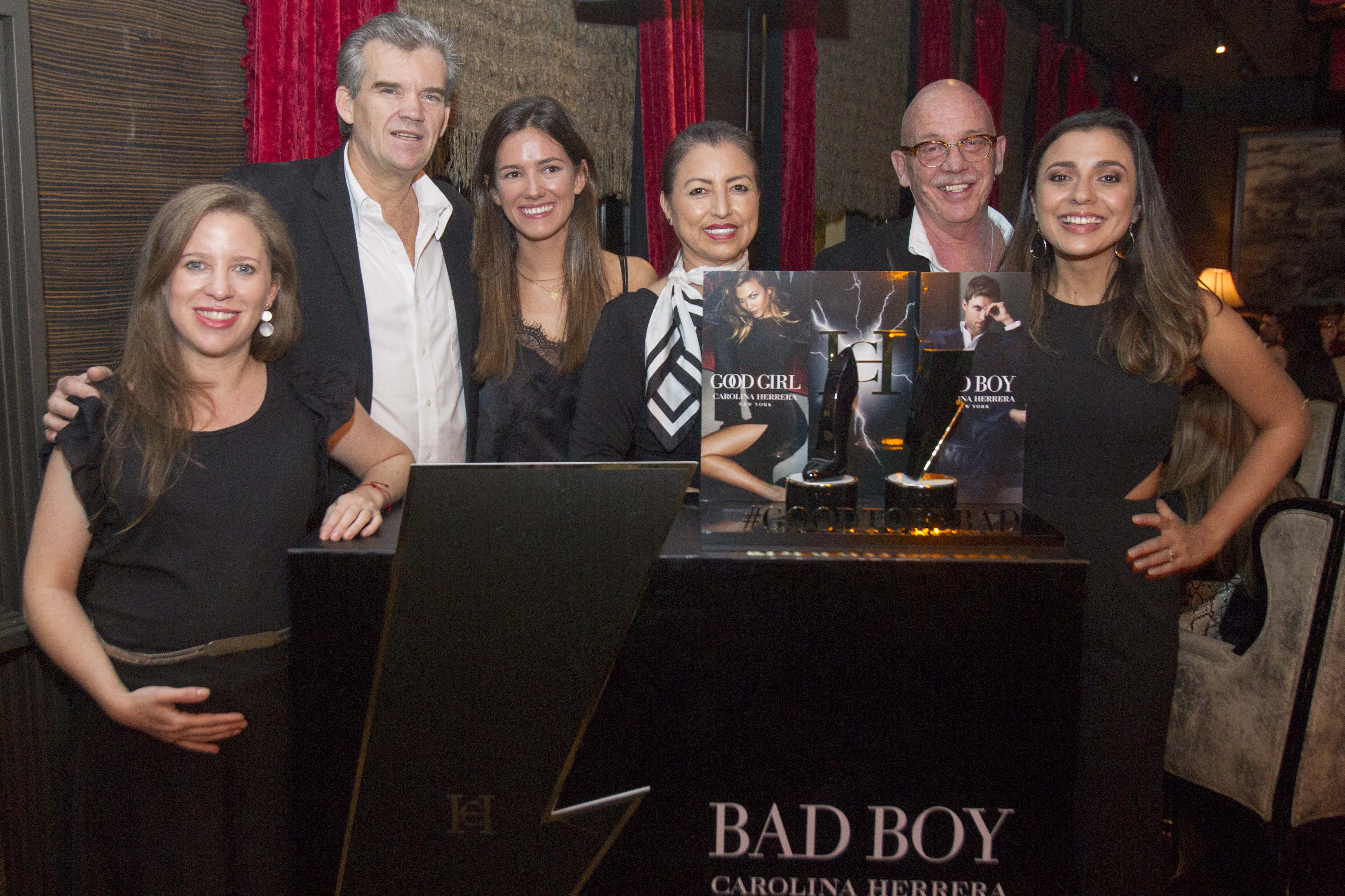 Directivos de Perfumerías Fetiche presentaron la nueva loción de Carolina Herrera. (Foto Prensa Libre: Norvin Mendoza)