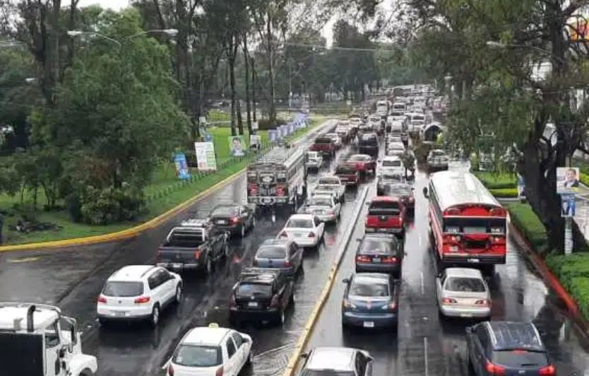 Prevén complicaciones en el tránsito por actividad del Árbol Gallo. (Foto Prensa Libre: Hemeroteca PL). 
