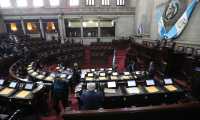 Sesión plenaria en el Congreso de la República en la que se buscaba aprobar el presupuesto 2020. (Foto Prensa Libre: Érick Ávila)