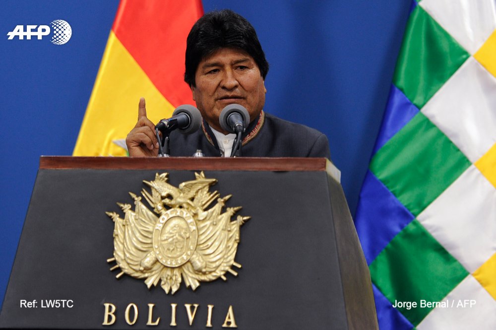 Las manifestaciones subieron de tono en los últimos días en Bolivia, luego de las elecciones generales en las que Evo Morales se había declarado ganador. (Foto Prensa Libre: AFP)