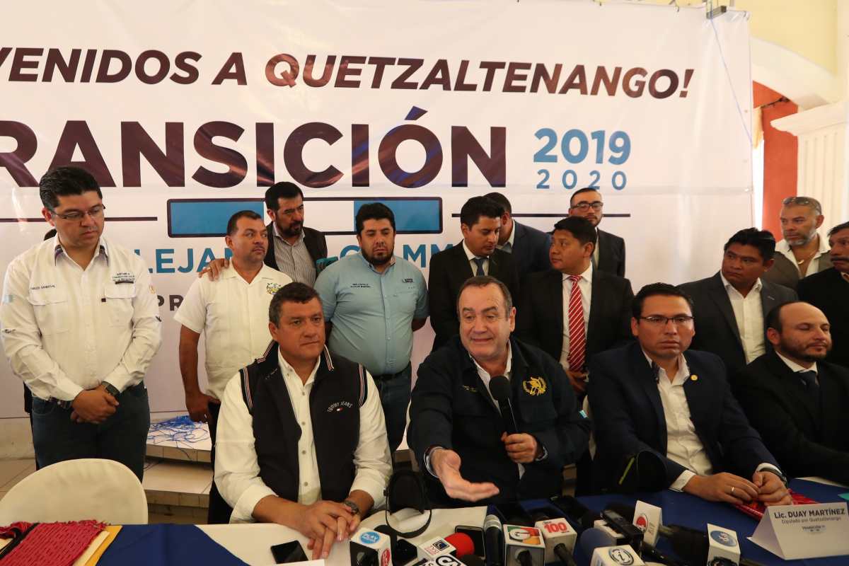 El presidente electo, Alejandro Giammatei dio a conocer que su gobierno trabajará desde Quetzaltenango durante cinco días. (Foto Prensa Libre: María Longo) 