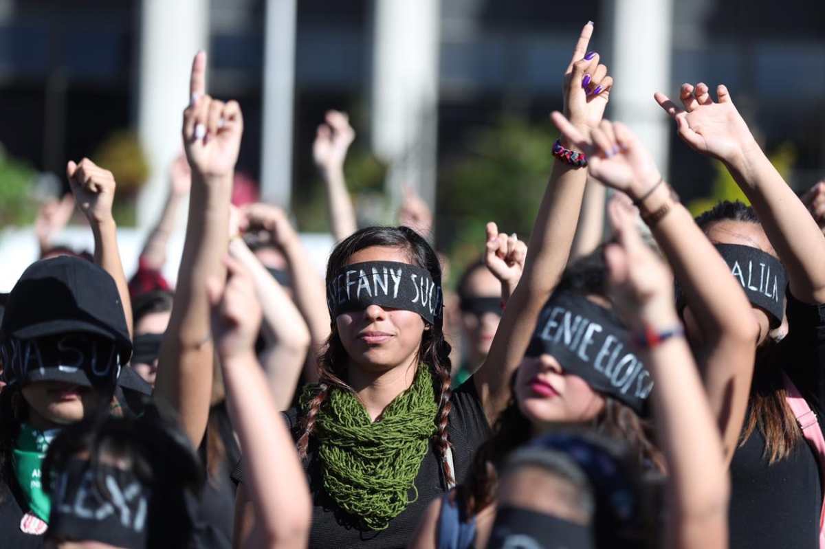 #UnVioladorEnTuCamino, el movimiento feminista internacional que llega como un himno de protesta en Guatemala