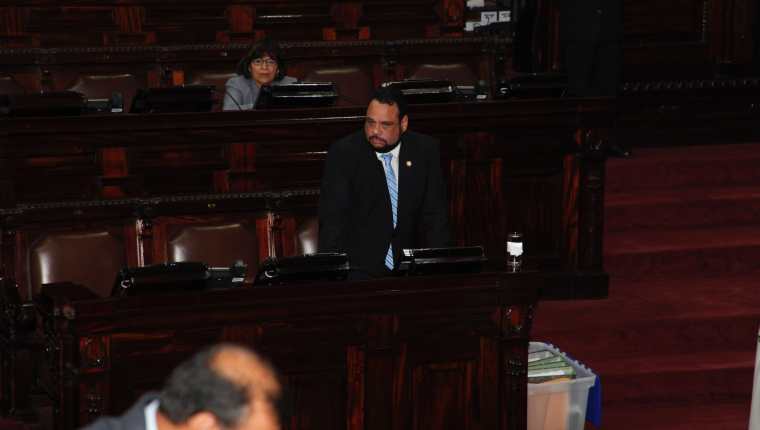 Después de que se aprobara el estado de Calamidad en segunda lectura finalizo la interpelación al Ministro de Comunicaciones José Luis Benito. (Foto Prensa Libre: Noé Medina)