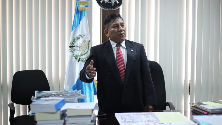 Juez Pablo Xitumul, presidente del Tribunal de Mayor Riesgo “C”. (Foto Prensa Libre: Érick Ávila)