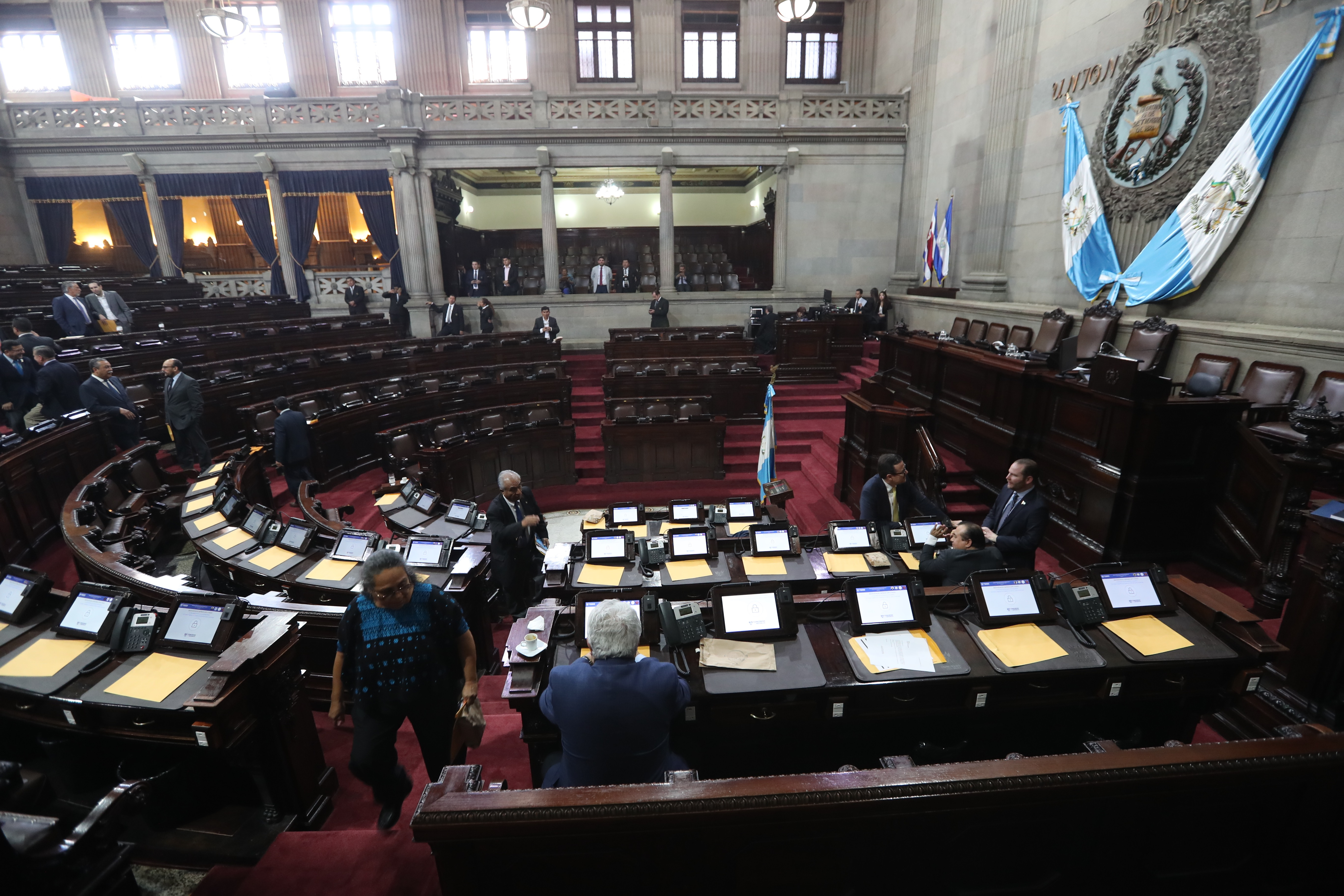En varias sesiones plenarias se intentó  aprobar el presupuesto 2020, pero se suspendían por falta de diputados que no se presentaron. (Foto Prensa Libre: Érick Ávila)