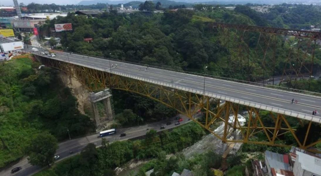 El puente Belice permanecerá cerrado por trabajos en su estructura. (Foto Prensa Libre: Hemeroteca PL)
