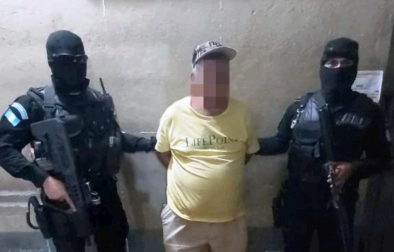 Prudencio Rodríguez Maldonado, de 66 años, conserje de la Municipalidad de Ayutla, fue capturado. (Foto Prensa Libre: PNC) 