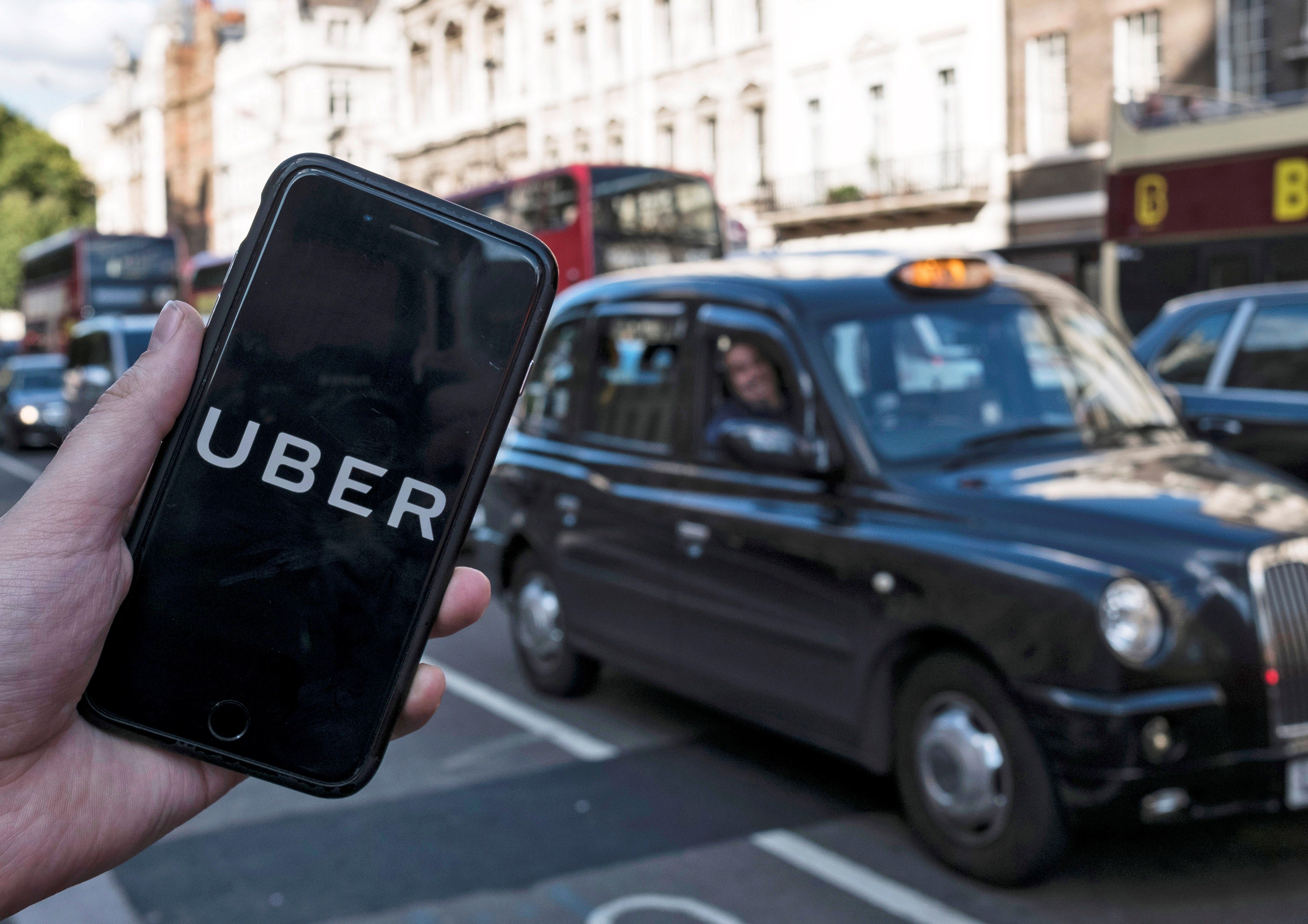 Transport for London no otorgará una nueva licencia a Uber para que opere en Londres, debido a problemas de seguridad. (Foto Prensa Libre: EFE)