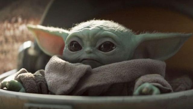 El personaje del Baby Yoda es quien se ha llevado todos los reflectores de la nueva serie de Disney+ The Mandalorian. (Foto Prensa Libre: Forbes)