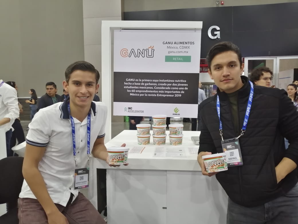 Daniel Sánchez y Rafael Álvarez creadores de la sopa instantánea de garbanzo Ganu. (Foto Prensa Libre: Natiana Gándara)
