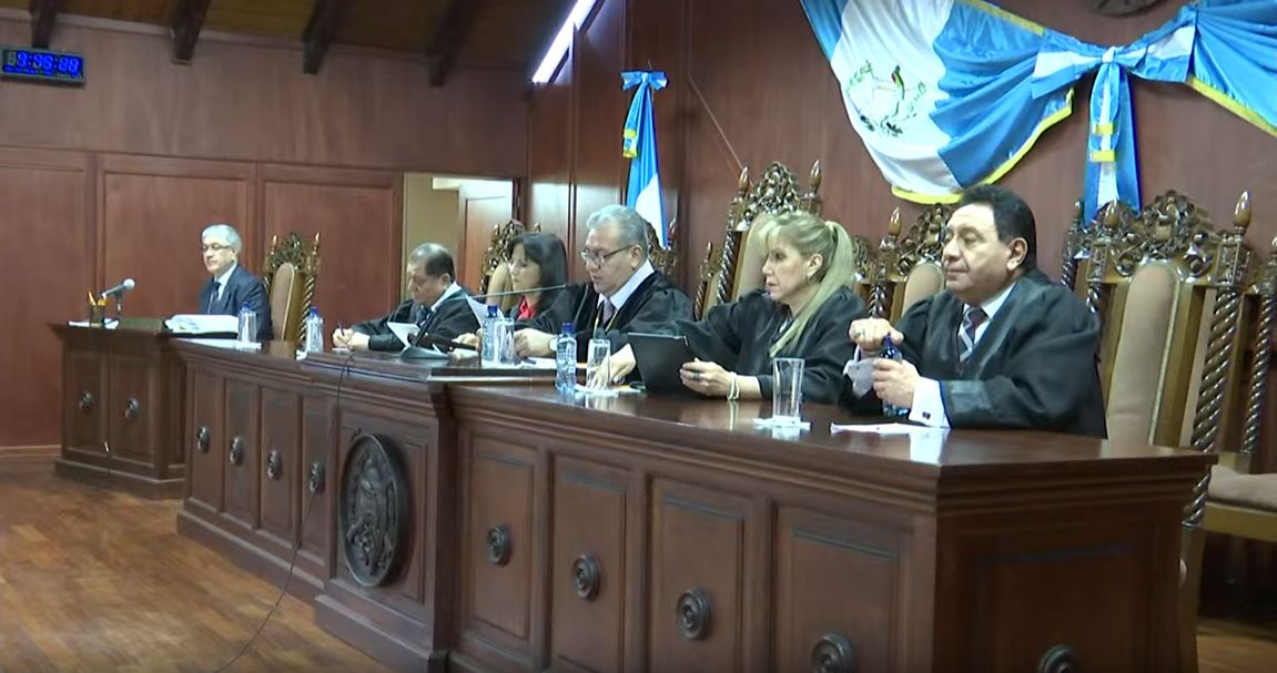 Vista pública en la Corte de Constitucionalidad del 28 de noviembre de 2019, por la apelación que deben resolver los magistrados para desentrampar la postulación de candidatos para las magistraturas del Organismo Judicial. (Foto Prensa Libre: Captura de pantalla)