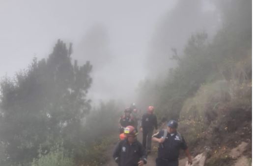 Brigadistas buscan a turistas en Aguacatán. (Foto: Proatur/Inguat)