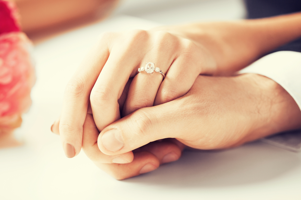 Comprometerse en pareja debe ser una decisión responsable. (Foto Prensa Libre: Shutterstock)