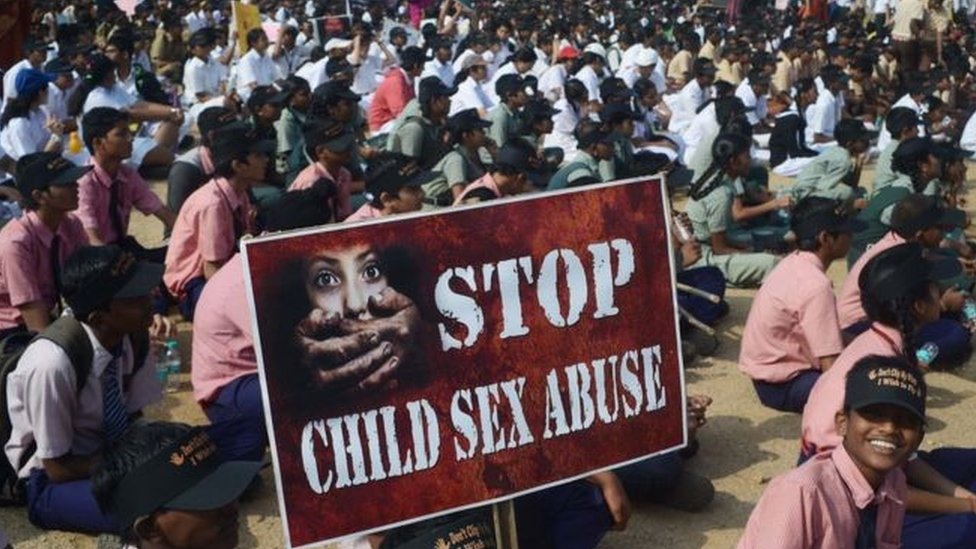 Datos oficiales calculan que un menor es abusado cada 15 minutos en India. (Foto Prensa Libre: AFP)
