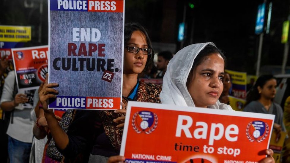 El jueves fue hallado quemado el cuerpo de otra mujer, una veterinaria de 27 años, en Hyderabad, en el sur del país, un hecho que hizo a decenas salir a protestar. (Foto: Getty Images)