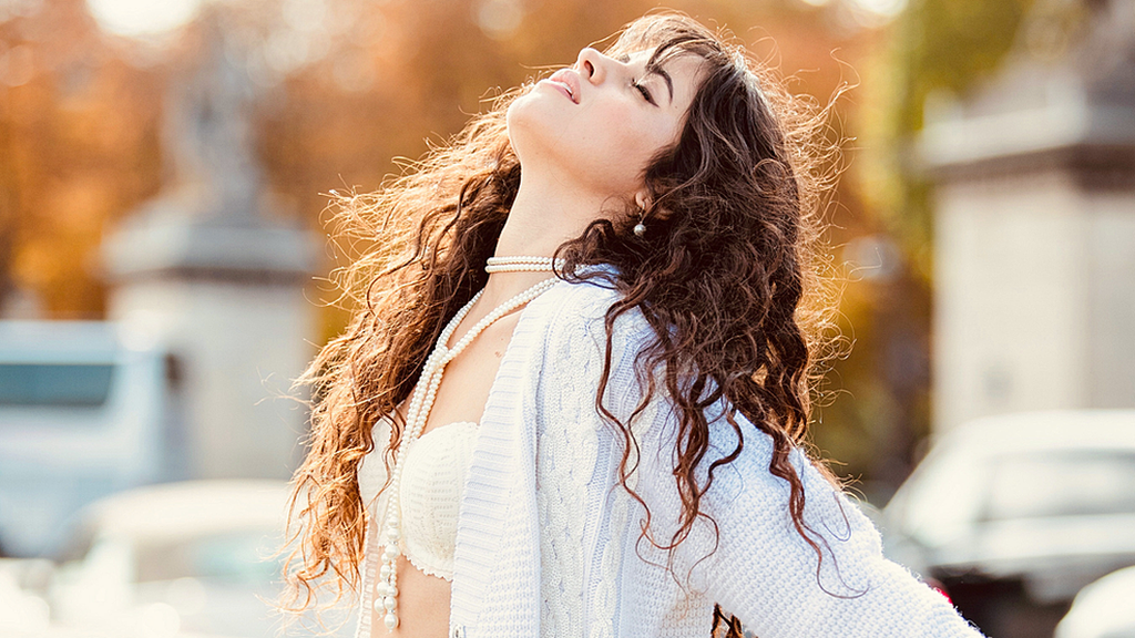 Camila Cabello lanza su álbum “Romance”: “Cuando era pequeña no quería que la gente me escuchara cantar”