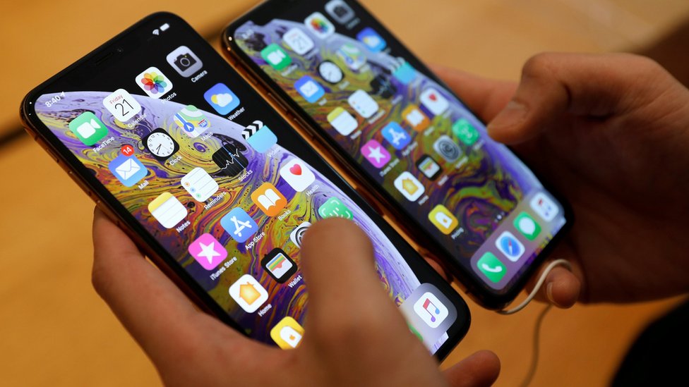 El acuerdo preliminar evitará que entren en vigor aranceles que habrían castigado duramente la exportación hacia Estados Unidos de teléfonos inteligentes fabricados en China, entre otros. GETTY IMAGES