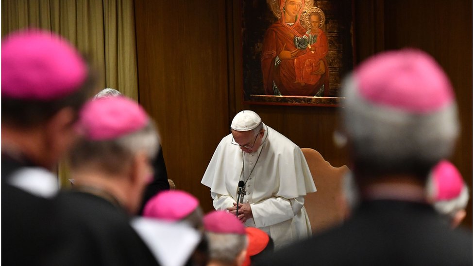 La abolición del llamado "secreto papal o pontificio" ha sido celebrada por muchas de las víctimas de abuso. AFP