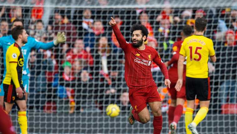 Mohamed Salah  celebra la primera anotación en el triunfo del  Liverpool fremte al Watford en la  Premier League. (Foto Prensa Libre: EFE).