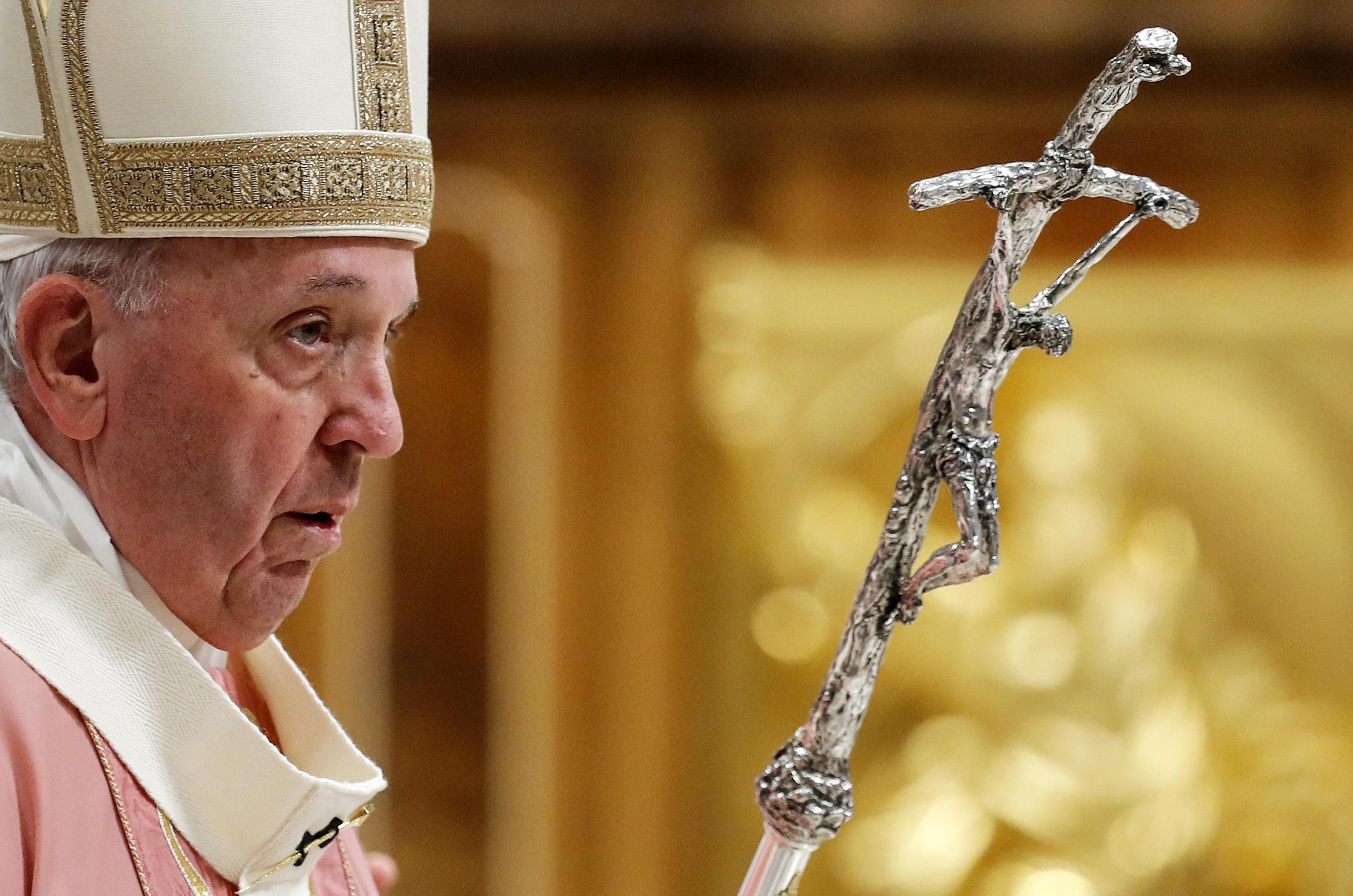 El papa Francisco hace un llamado a reducir las tensiones de guerra. (Foto Prensa Libre: EFE)