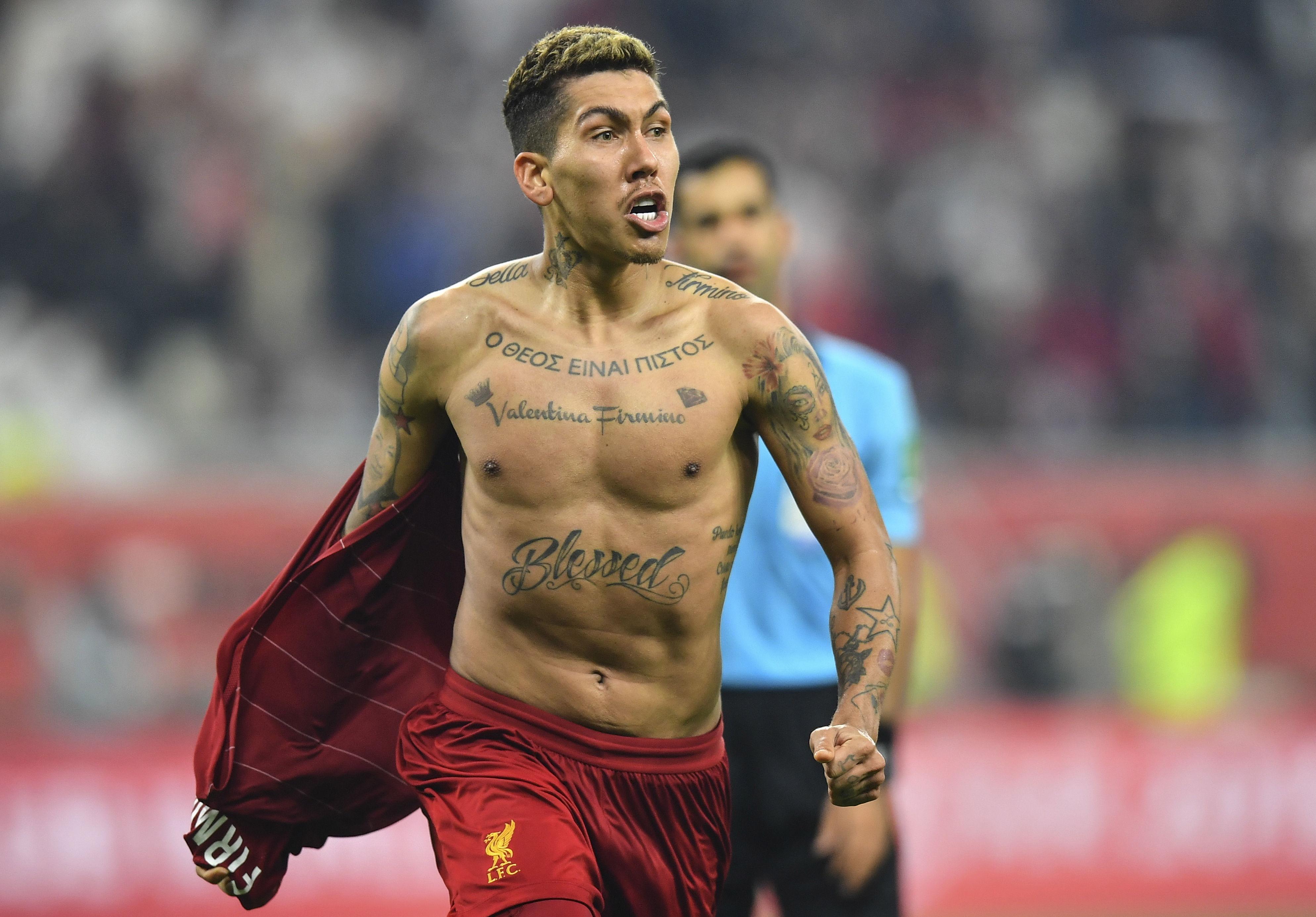 Roberto Firmino celebra la anotación de Liverpool contra el  Flamengo, en la final del Mundial de Clubes en Doha, Qatar. (Foto Prensa Libre: EFE).