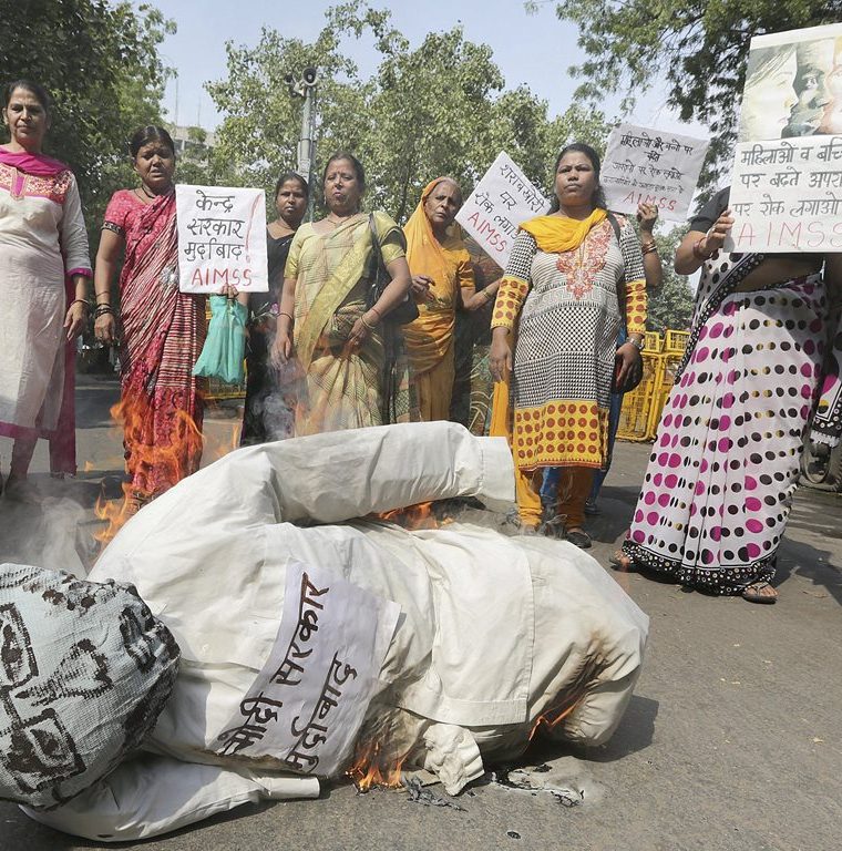 En la India, casi un centenar de mujeres es violada cada día. (Foto Prensa Libre: AFP)