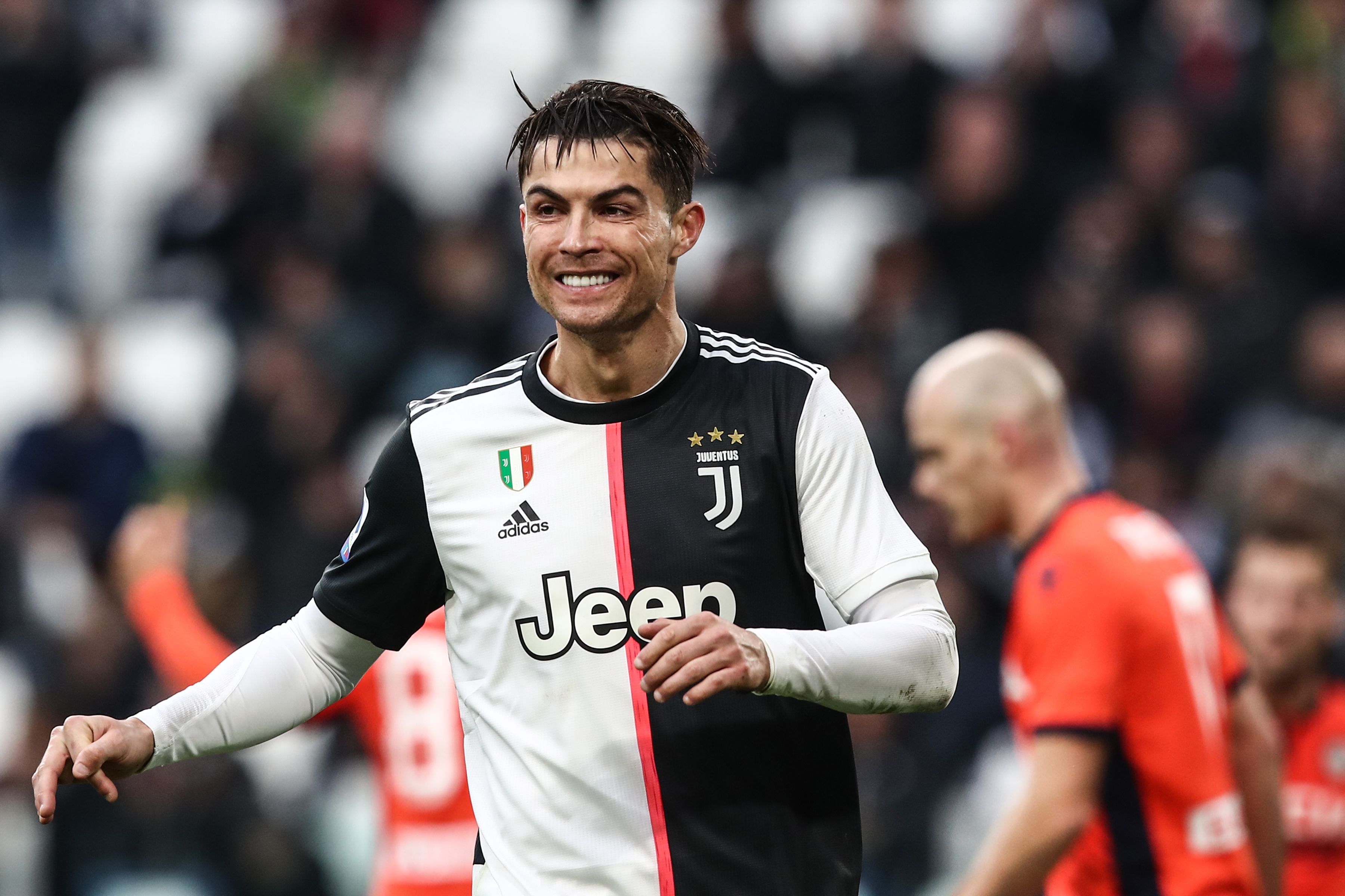Cristiano Ronaldo celebra uno de los goles de lar Juventus  contra Udinese. (Foto Prensa Libre: AFP).