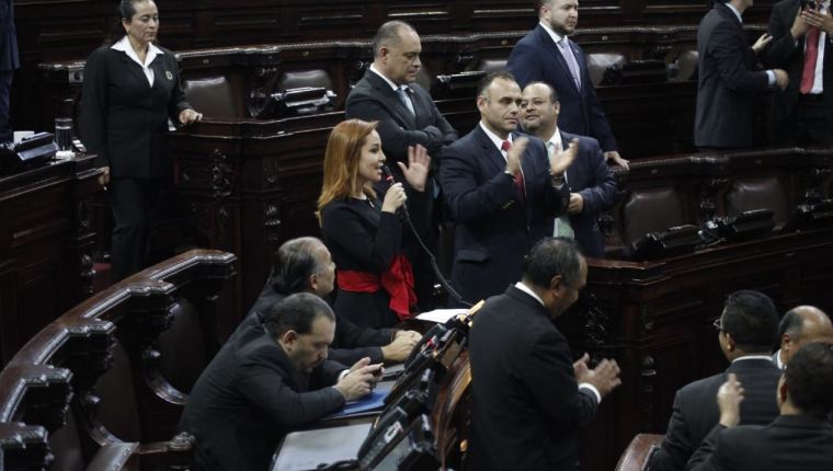 Alejandra Carrillo, diputada independiente, presentó el 27 de noviembre su renuncia a su curul en el Congreso argumentando motivos personales. (Foto, Prensa Libre: Hemeroteca PL).