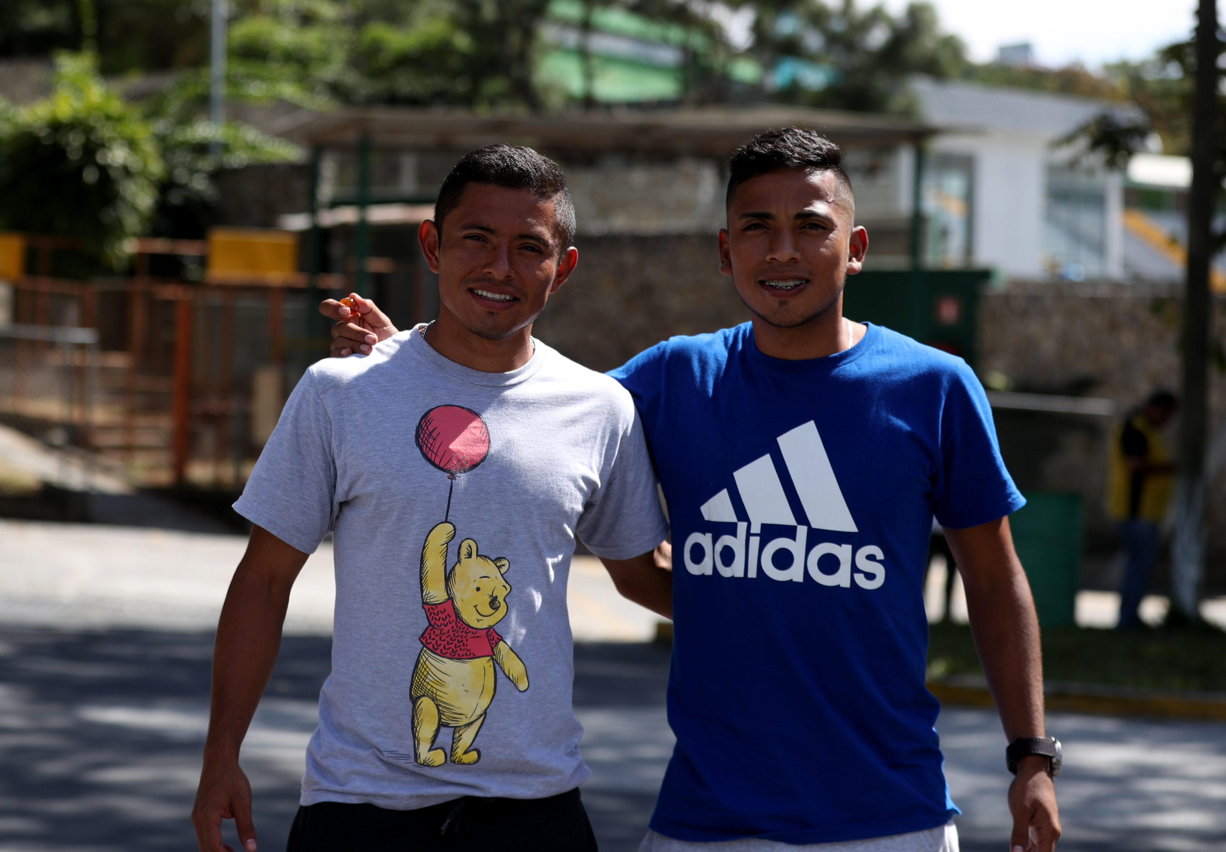 Los hermanos Carlos y Óscar Mejía viven un buen momento en Comunicaciones. (Foto Prensa Libre: Carlos Vicente)