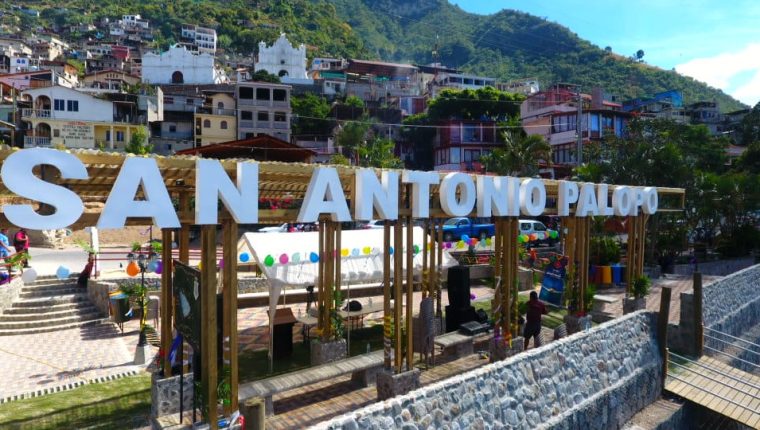 San Antonio Palopó, Sololá, es uno de los destinos que el Inguat busca potenciar como destino. (Foto Prensa Libre: Inguat)