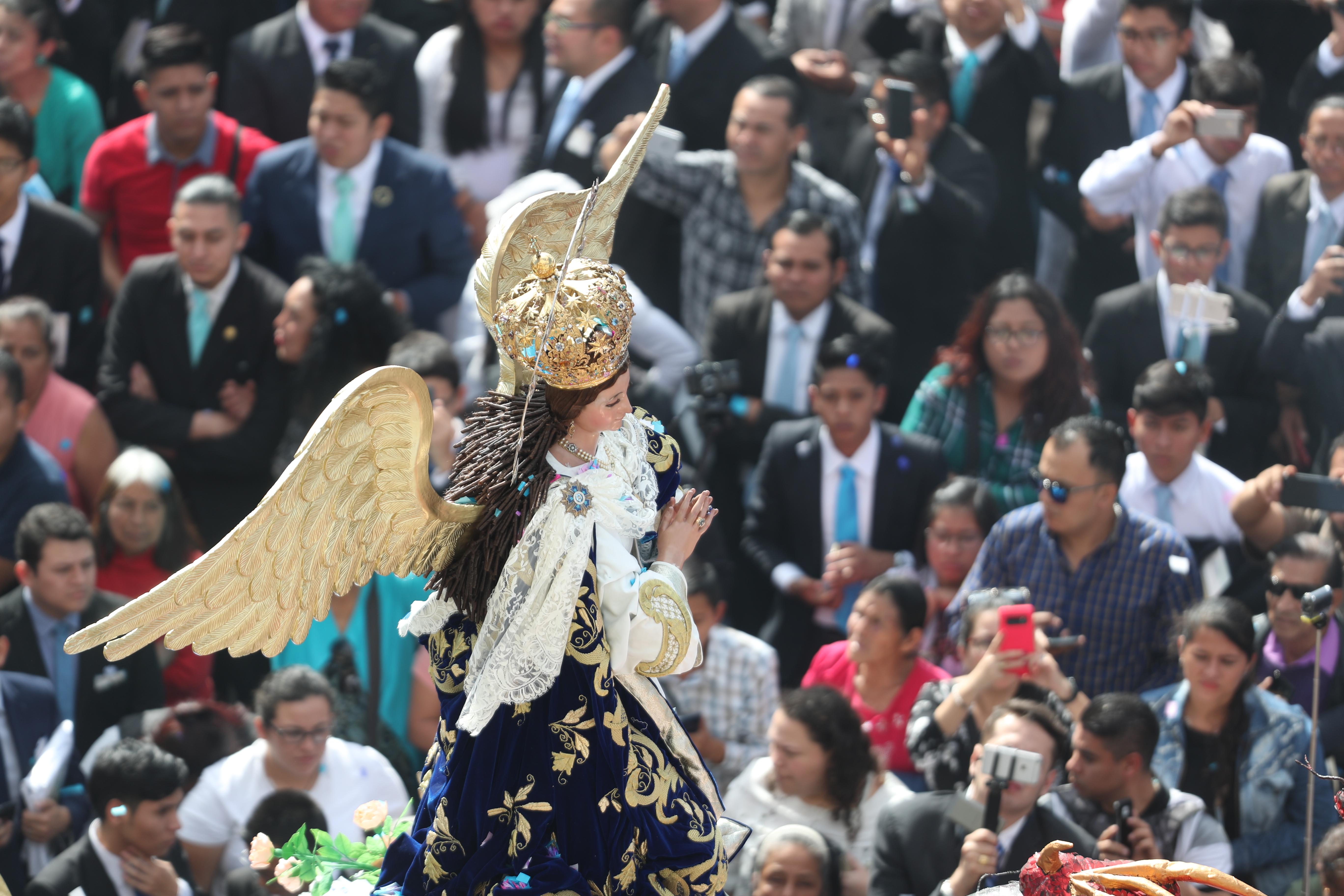 Inicia la época de rezados en Guatemala. 