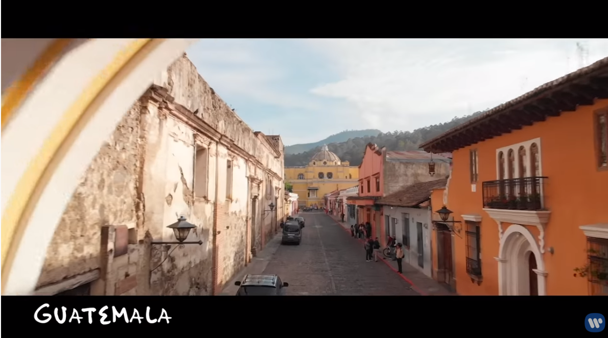 Ed Sheeran muestra a Guatemala en el video de su canción Put It All On Me. (Foto Prensa Libre: tomada del video de la cuenta oficial en Youtube de Ed Sheeran)