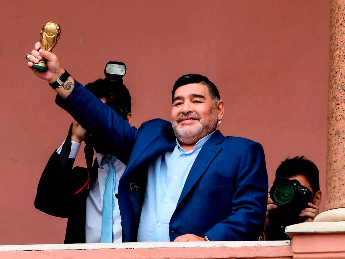 Diego Maradona recreó el saludo de la victoria del Mundial de México 1986