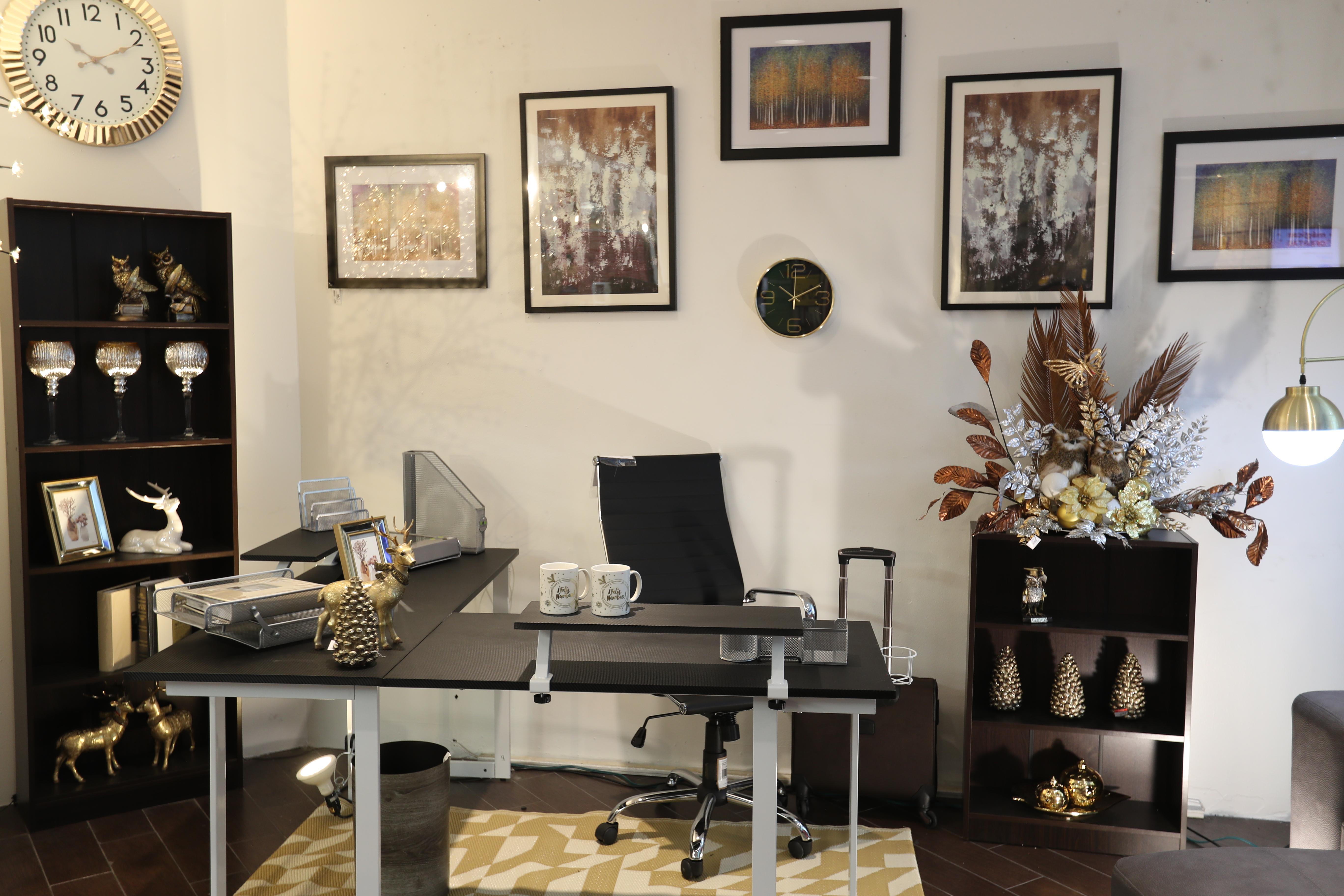 Decorar la oficina a última hora no debe depender de su presupuesto. (Foto Prensa Libre: Andrea Jumique)