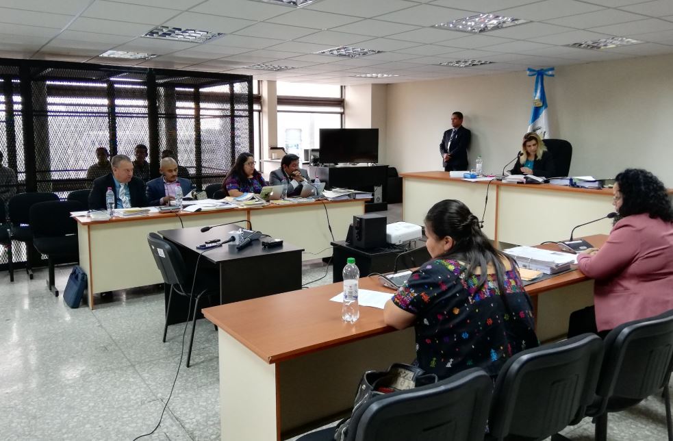 Sala donde se llevó a cabo la audiencia contra los implicados en el caso Semuy 2. (Foto Prensa Libre: Edwin Pitán). 