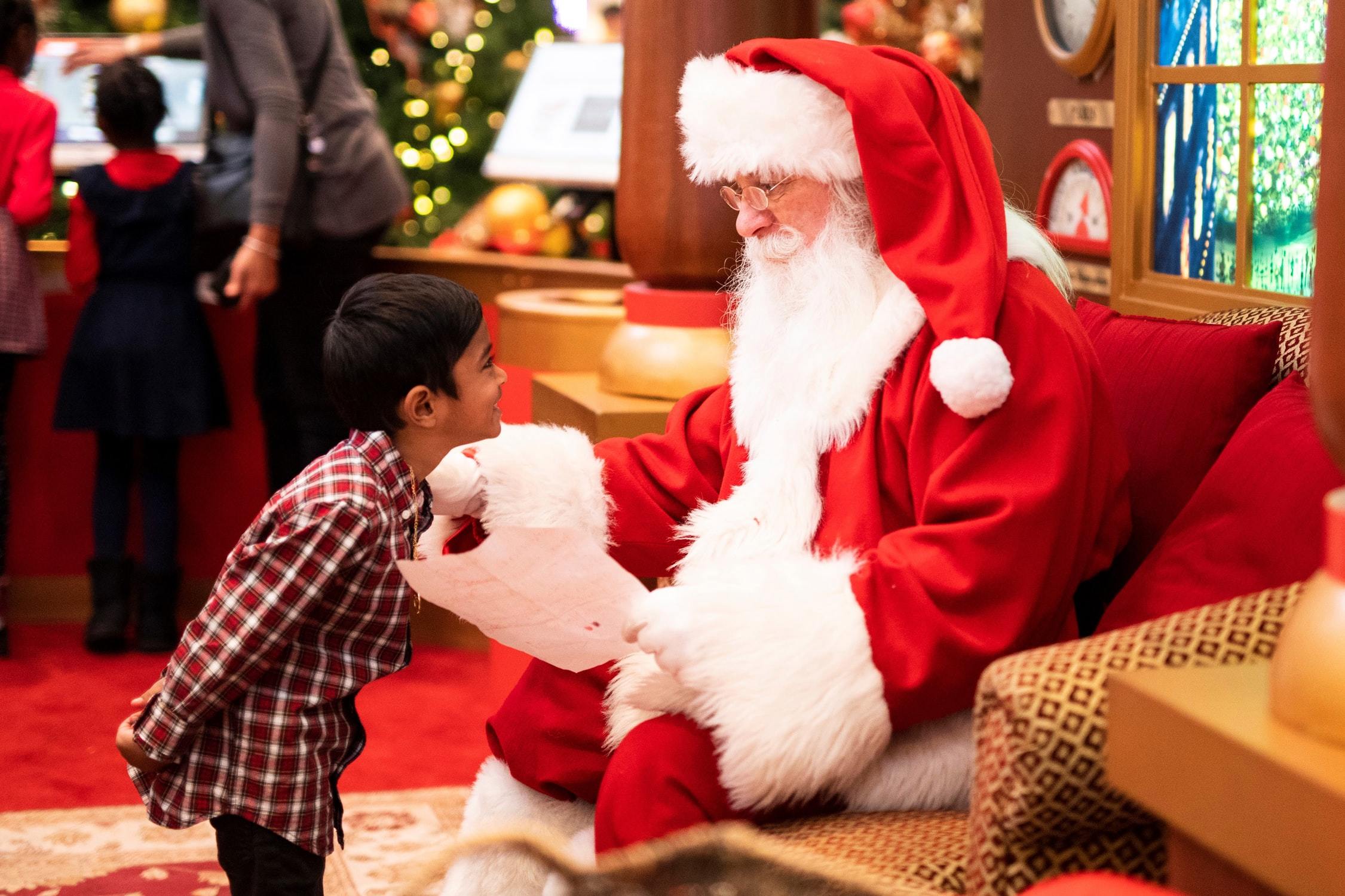 Los niños le preguntan con frecuencia a Google todo sobre Santa Claus. (Foto Prensa Libre: Shutterstock)