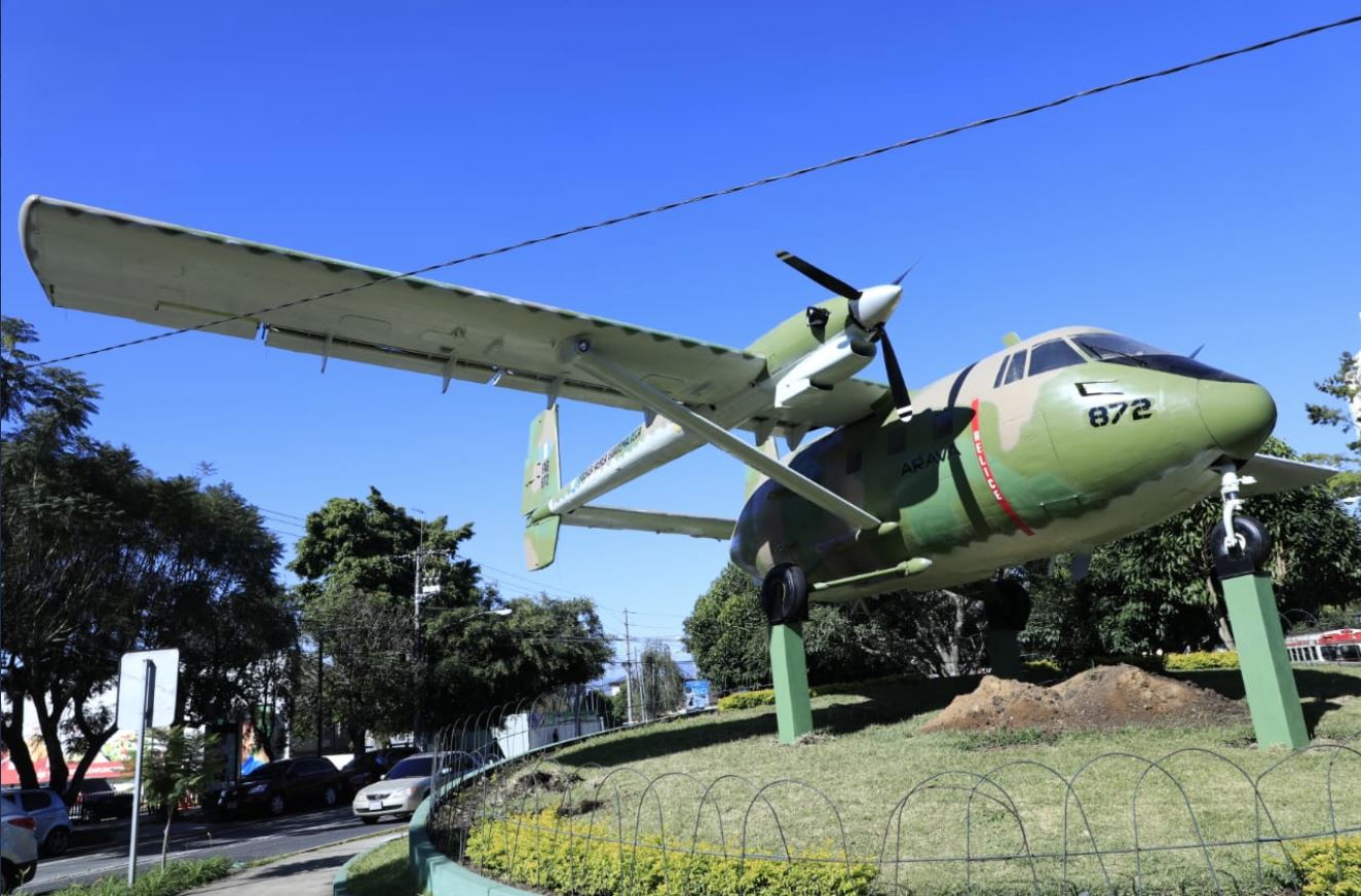 El avión de construcción israelí Aravá fue utilizado, principalmente, para la lucha contrainsurgente en los años 80. (Foto Prensa Libre: AGN)