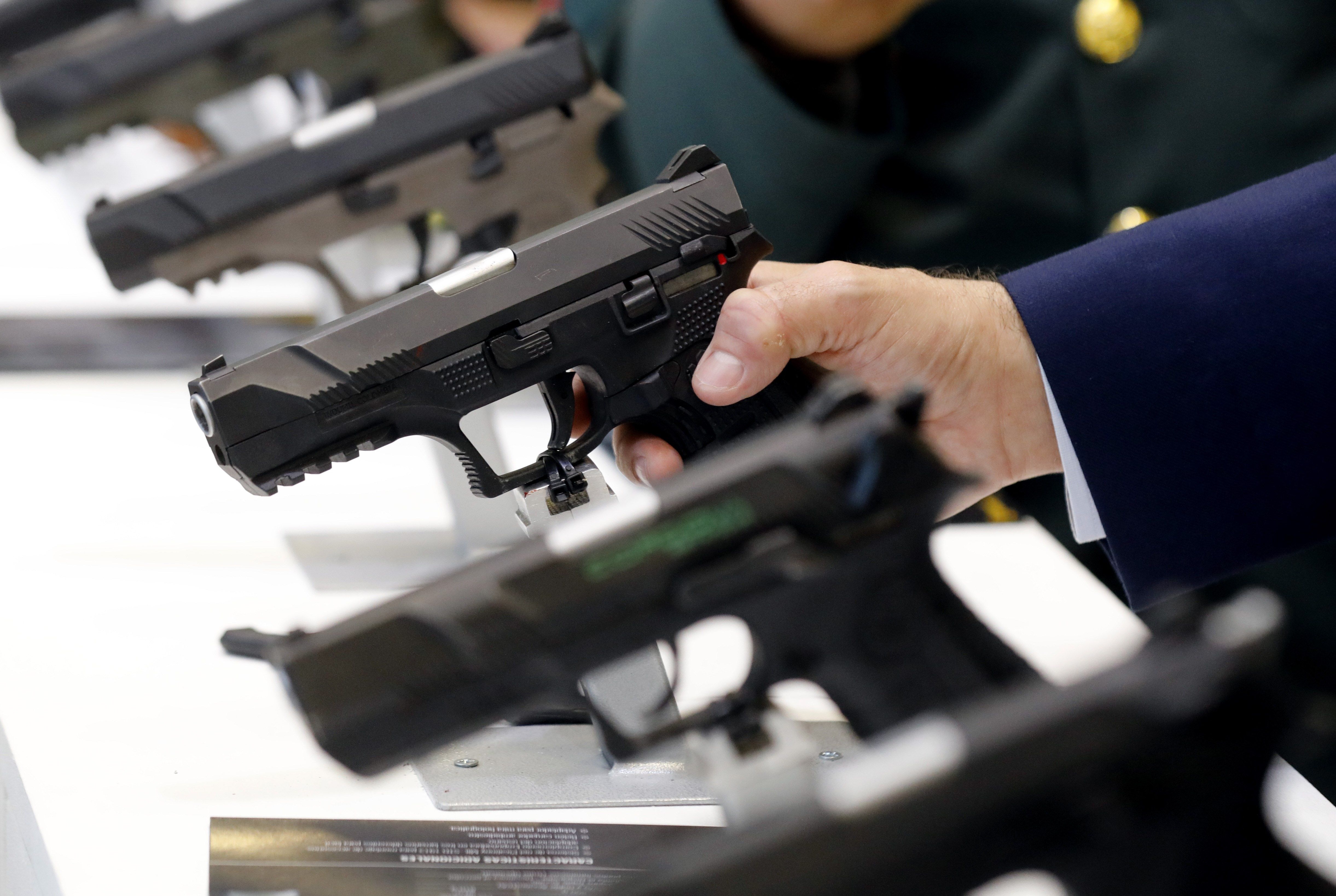 La venta de armas se incrementa en el mundo un 4.6% (Fotografía Prensa Libre. EFE)