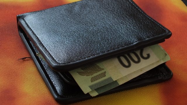 Evite sus gastos para lograr cuidar su presupuesto. (Foto, Prensa Libre: Forbes, José Miguels/Pixabay).
