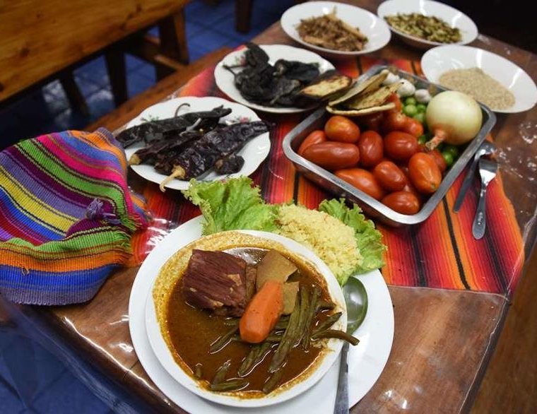 Más de 150 platillos forman parte de la gastronomía guatemalteca. (Foto Prensa Libre: Hemeroteca PL)