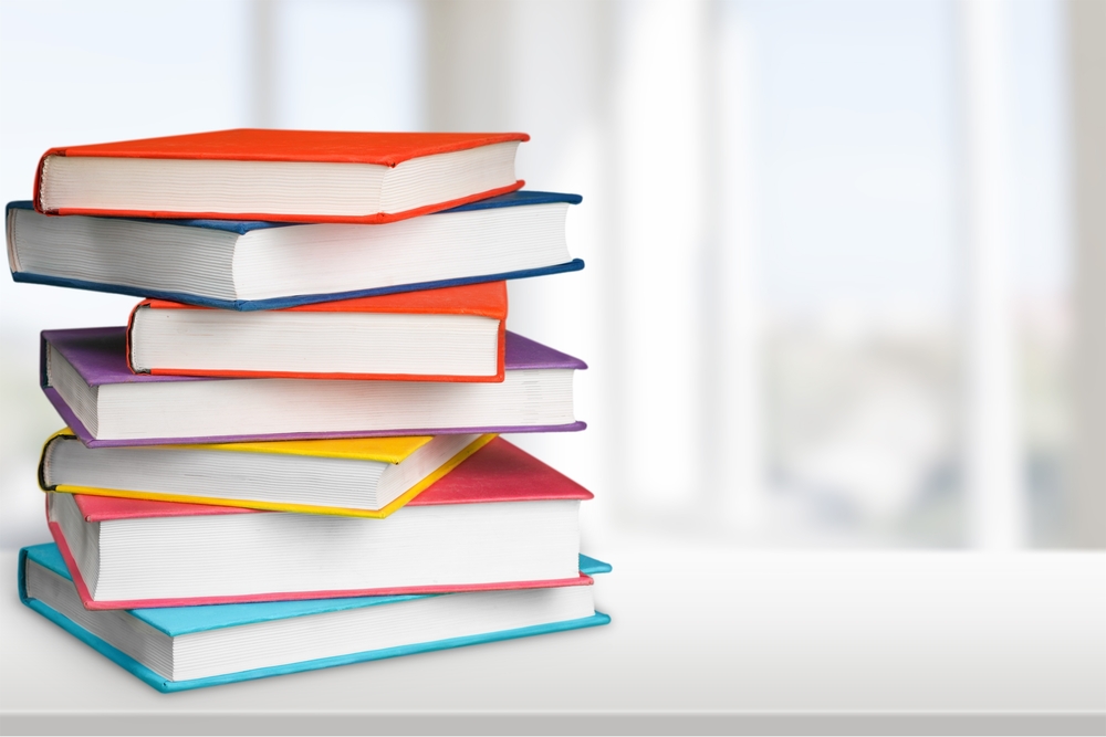 ¡Personalice los útiles escolares! Forrar los libros suele ser un requisito en los establecimientos educativos. (Foto Prensa Libre: Shutterstock)