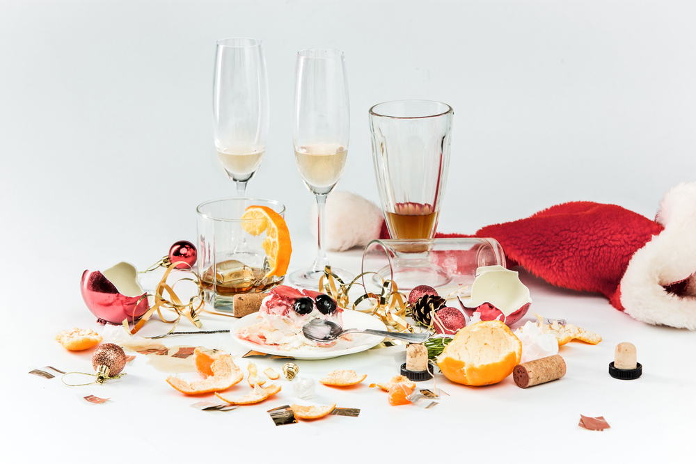 Para disfrutar las fiestas de fin de año, evite los excesos. (Foto Prensa Libre: Shutterstock)