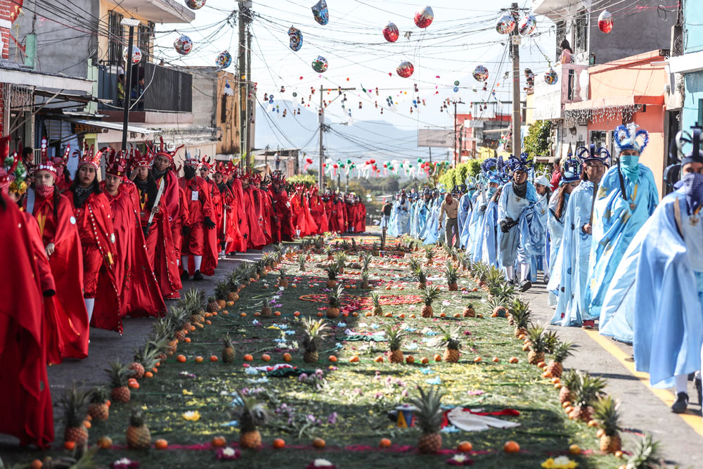 Fotogalería rezado de la Virgen de Guadalupe recorre la colonia Guajitos Prensa Libre