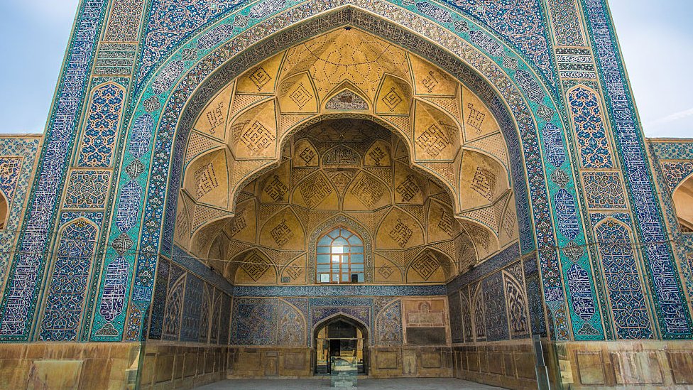 La Mezquita del Viernes de Isfahán fue catalogada Patrimonio de la Humanidad en 2012. GETTY IMAGES