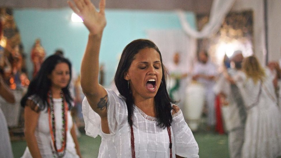 Las religiones afrobrasileñas atraviesan un momento de supervivencia. (Foto Prensa Libre: AFP)