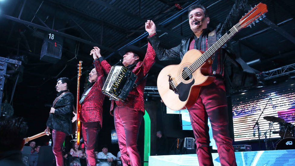 Los Tigres del Norte serán parte del elenco que se presentará en el Super Bowl 54, en Miami. GETTY IMAGES