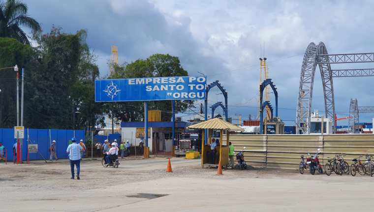 La Empresa Portuaria Nacional Santo Tomás de Castilla se encuentra en fase de ampliación, donde el presidente Alejandro Giammattei nombró a las nuevas autoridades. (Foto Prensa Libre: Dony Stewart)