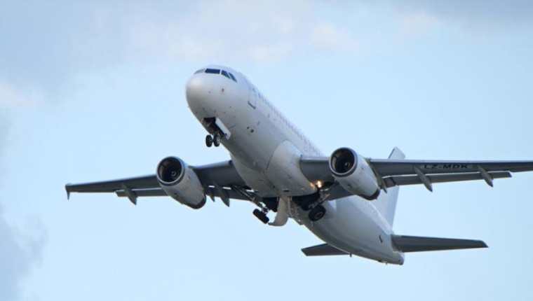 La DGAC informó que se habilitará una ventanilla especial para atención de los pasajeros de estos vuelos. (Foto Prensa Libre: Shutterstock)